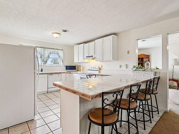 19-web-or-mls-Belle Dr-S2409-019