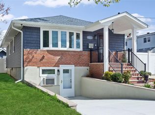 1663 John St, Merrick, NY 11566