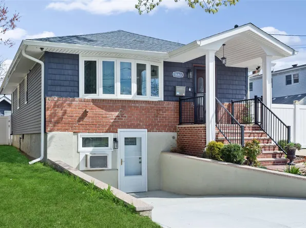 1663 John Street, Merrick, NY 11566