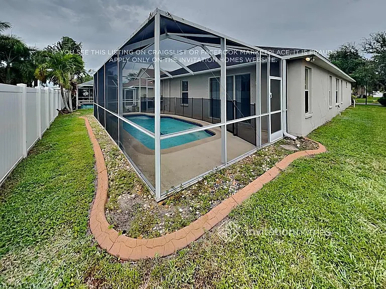 1652 Bonita Bluff Ct — Photo 18