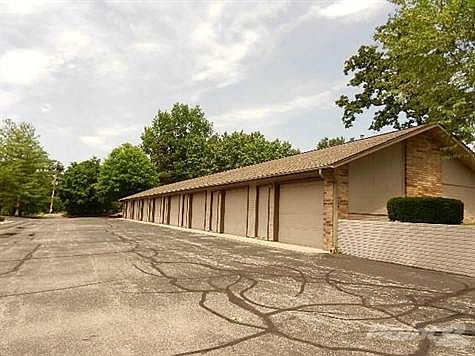 3rd image of 300 Port Dr Unit 3
