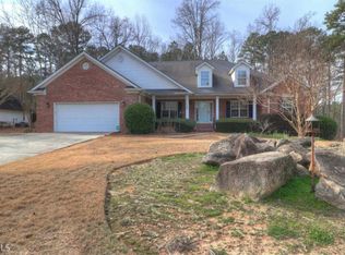 9267 Carnes Estates Dr, Jonesboro, GA 30236