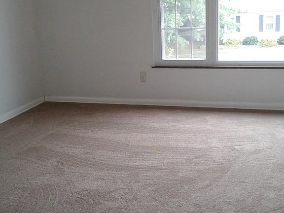 3rd image of 7717 Kenton Ave