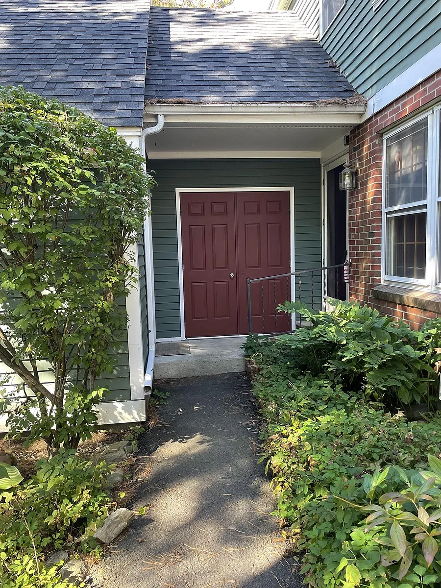 Building Photo - 1 Colburn Dr #14