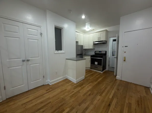 726 Bergen Street image 1 of 6