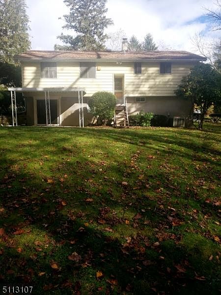 2nd image of 153 Park Ave