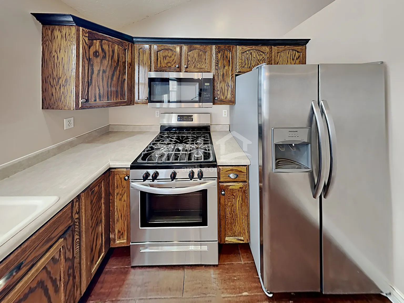 5 bed, 3.0 bath, 2519 sqft, $2,890 — Photo 3