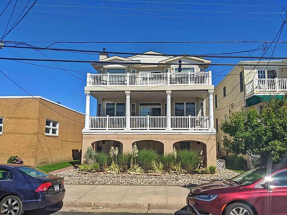 3rd image of 3934 Central Ave #3934