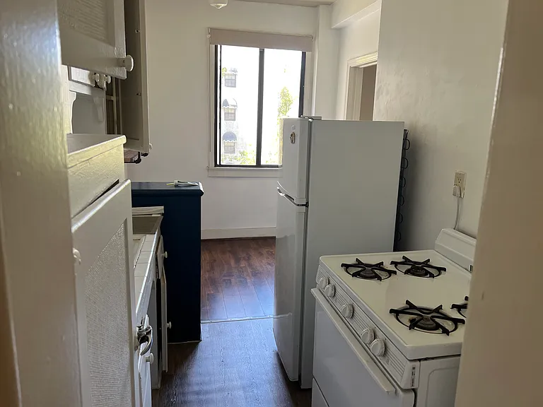 630B S Kenmore Ave #D211 — Photo 6