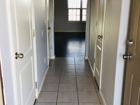1013 Kensington Dr, Centerton, AR 72719