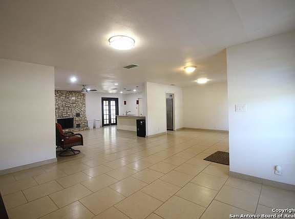 3rd image of 10910 Brocks Gap St