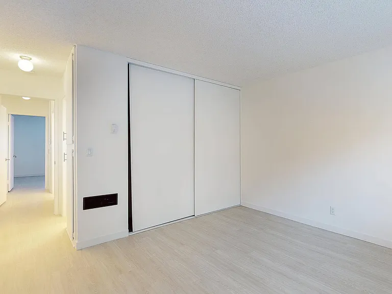 Saddleback Ranch Apartments — Photo 10