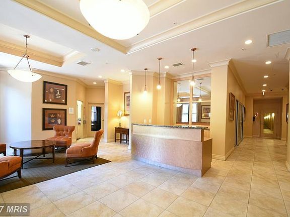 3rd image of 2220 Fairfax Dr APT 706