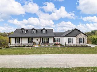 4 Ashley Ln, Hawk Point, MO 63349