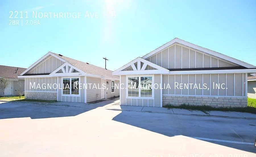 2211 Northridge #B