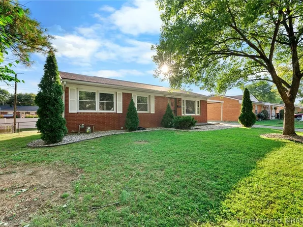 2416 Lyon Lane, New Albany, IN 47150