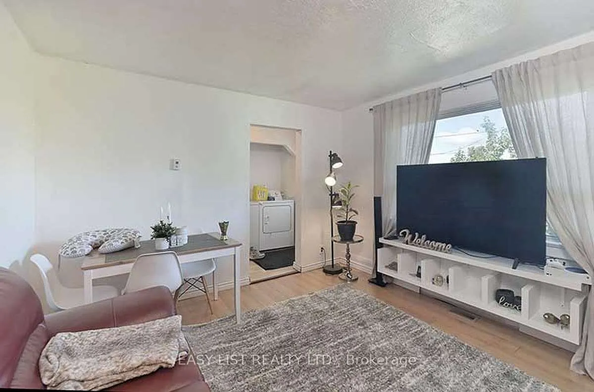3 bed, $2,550 — Photo 2