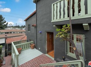 3725 Arbolada Rd, Los Angeles, CA 90027