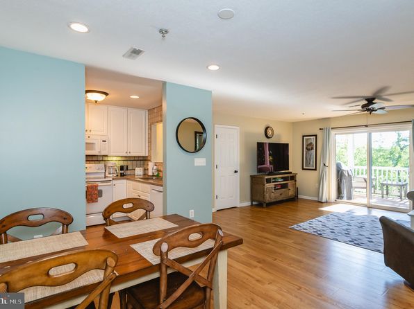 244 N 2nd St APT L
