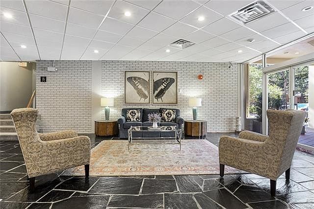 2nd image of 401 Metairie Rd APT 109