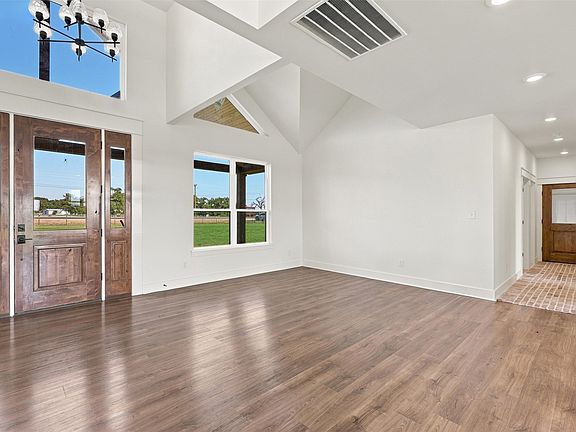 5th image of 10 Keeter Ln