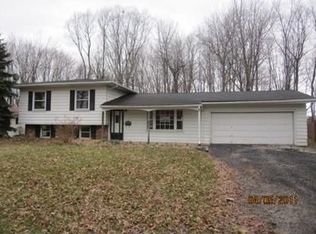 6522 Cypress Dr, North olmsted, OH 44070