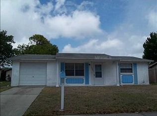 7401 Parrot Dr, Port Richey, FL 34668