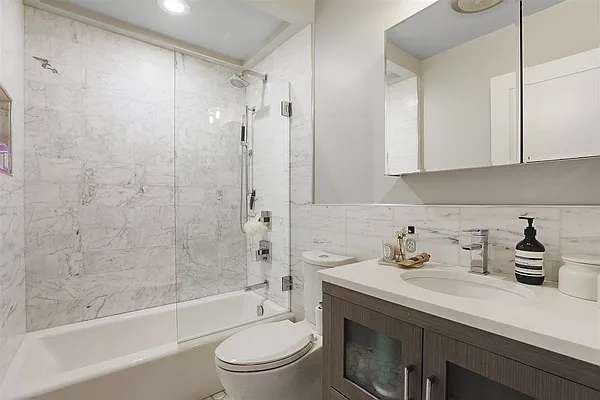 Sold by Keller Williams City Life Realty | media 1