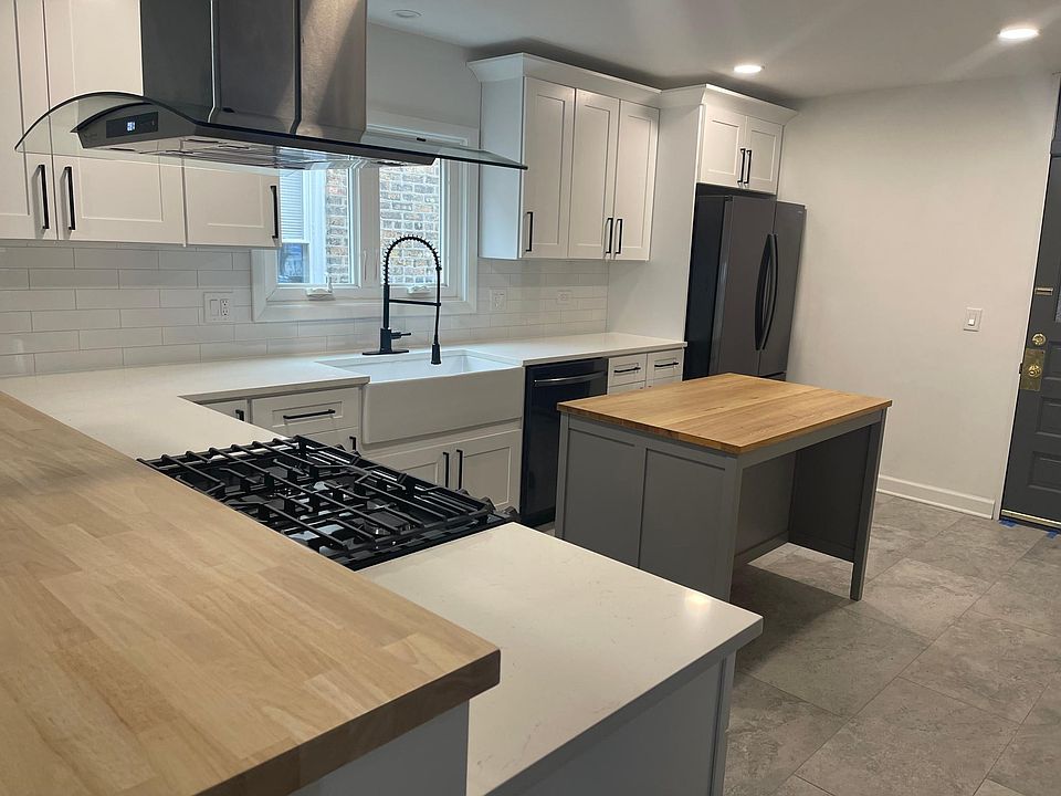 1st image of 5814 N Campbell Ave #2