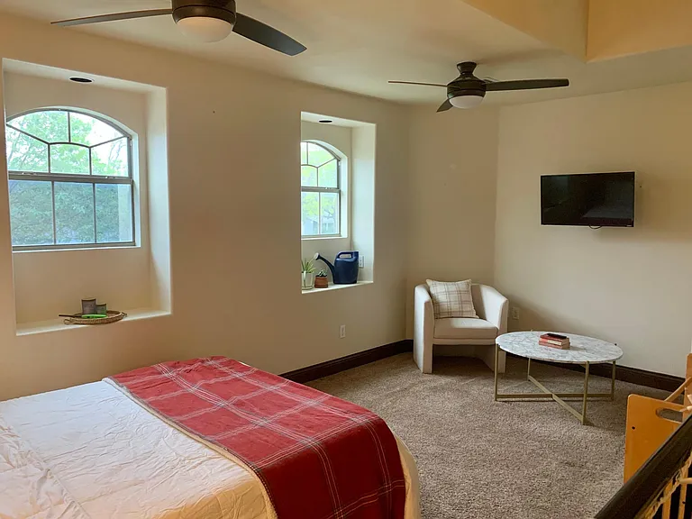 431 Irvington Dr — Photo 30