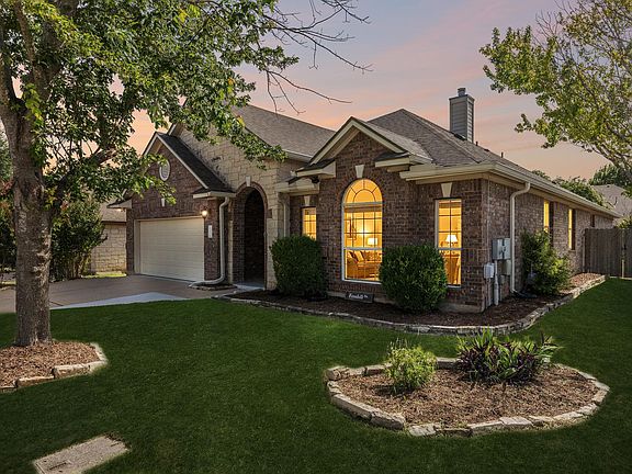 5th image of 15232 Fernhill Dr