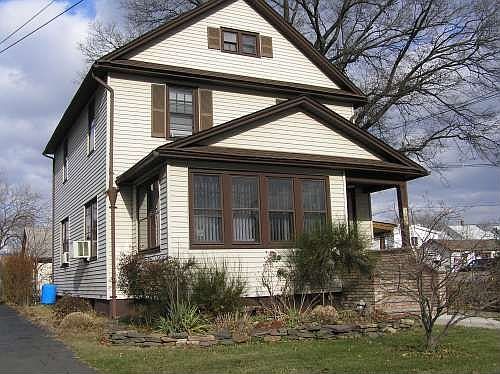 2nd image of 104 Bell Ave