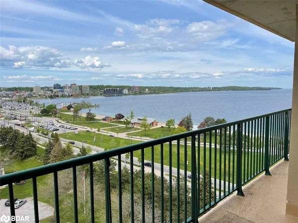 75 Ellen St #1407, Barrie, ON L4N 7R6