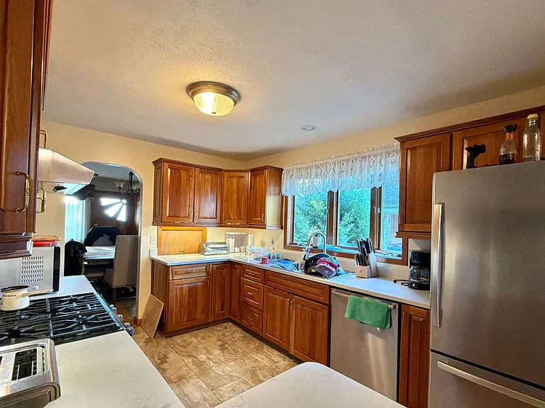 37235 N Hillside Dr — Photo 5