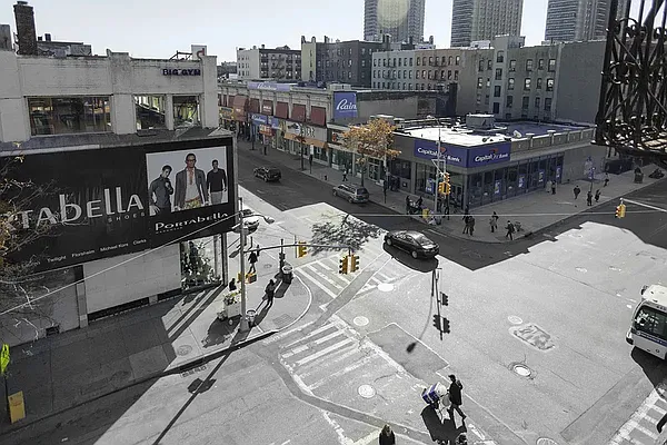 Rented by Compass | media 18