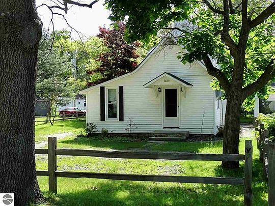 1st image of 1010 Barlow St