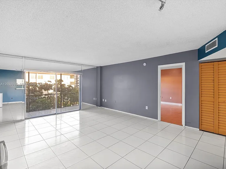 4172 Inverrary Dr #306 — Photo 3