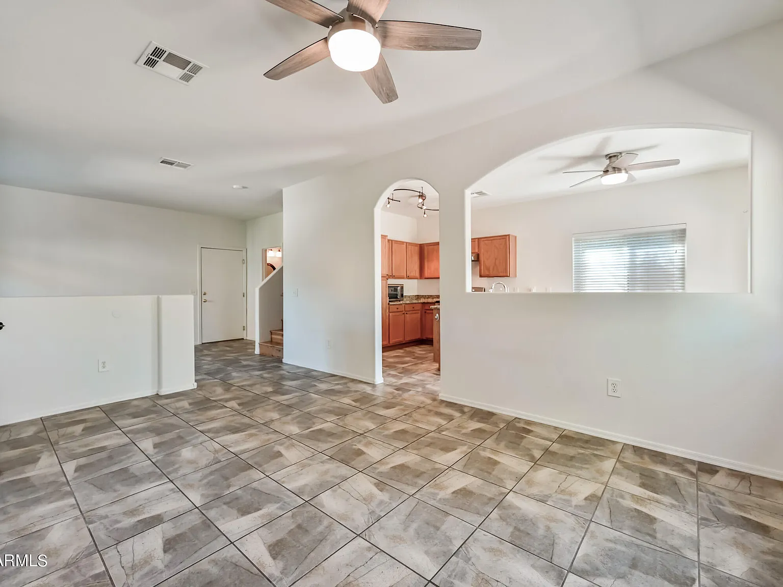 3 bed, 3.0 bath, 1505 sqft, $2,295 — Photo 3
