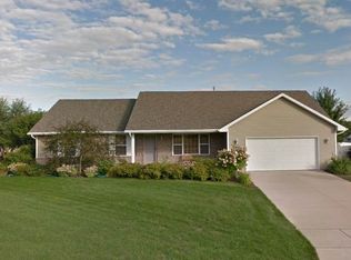 1860 Pink Dogwood Way, Green Bay, WI 54313