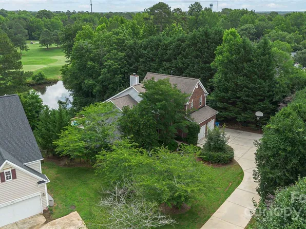 7704 Ninth Fairway Ln, Mint Hill, NC 28227