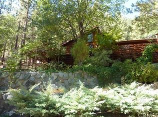 875 Mockingbird Rd, Wrightwood, CA 92397