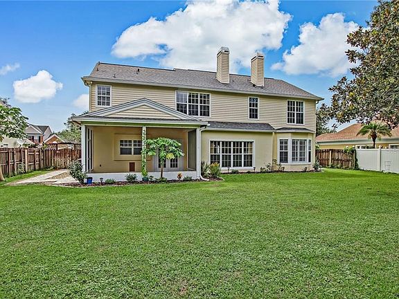 3rd image of 3958 Carnaby Dr
