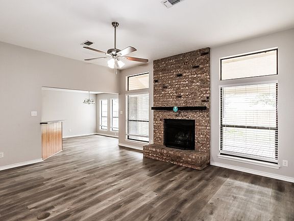 4th image of 3816 Yellowstone Pl