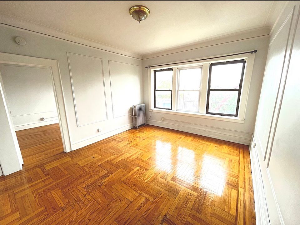 1st image of 294 Davis Ave #B