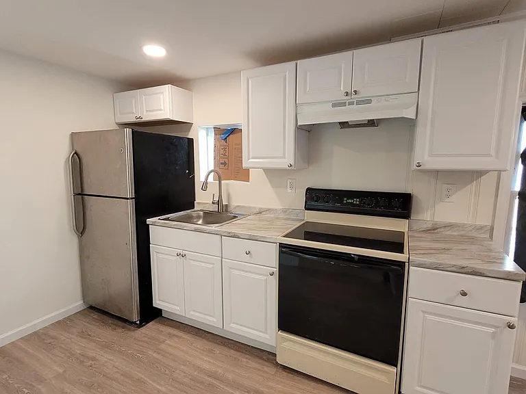 104 N Franklin St #A — Photo 13