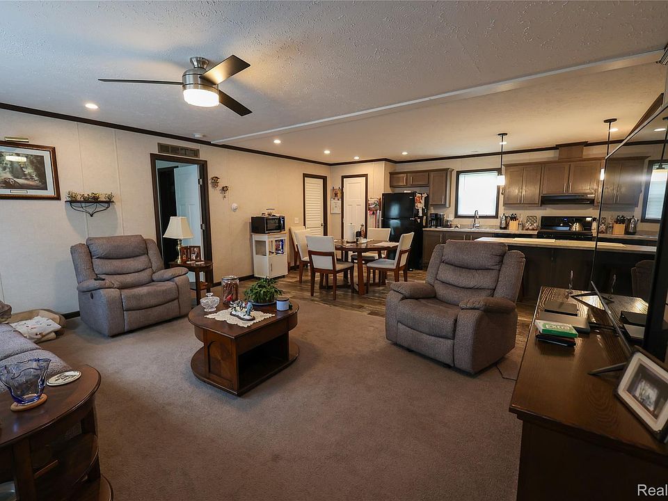 79 Woodridge Ct, photo 5