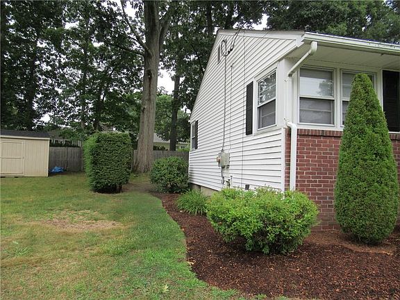 5th image of 22 Wildwood Dr