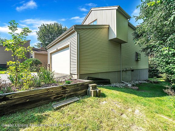 4th image of 2529 E Duryea Ct #40