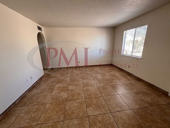 3rd image of 2610 Fairway Dr APT D