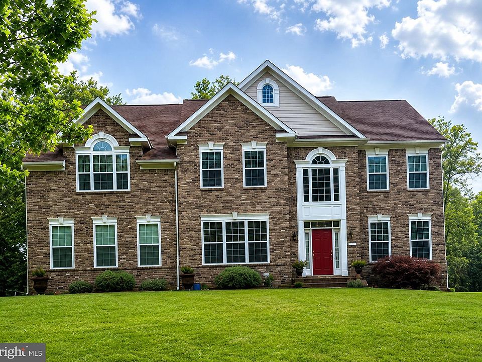 1st image of 8418 Poplar Hill Dr